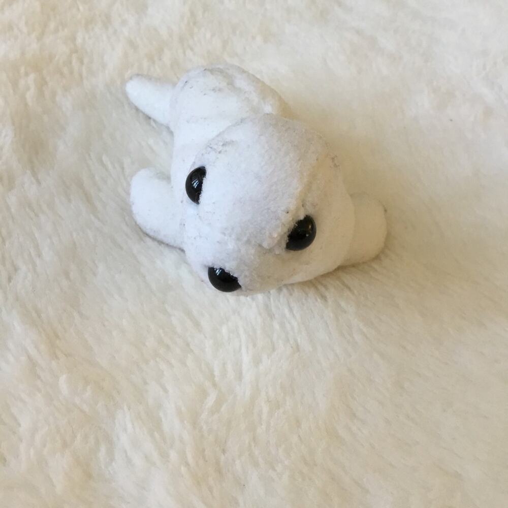 Rhode Island White Plush Seal Toy